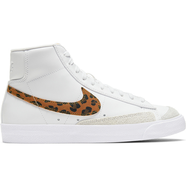 Blazer Mid 77 Se Dames Sneakers weiss Nike DA8736-101-44.5 -  volleybaldirect.nl